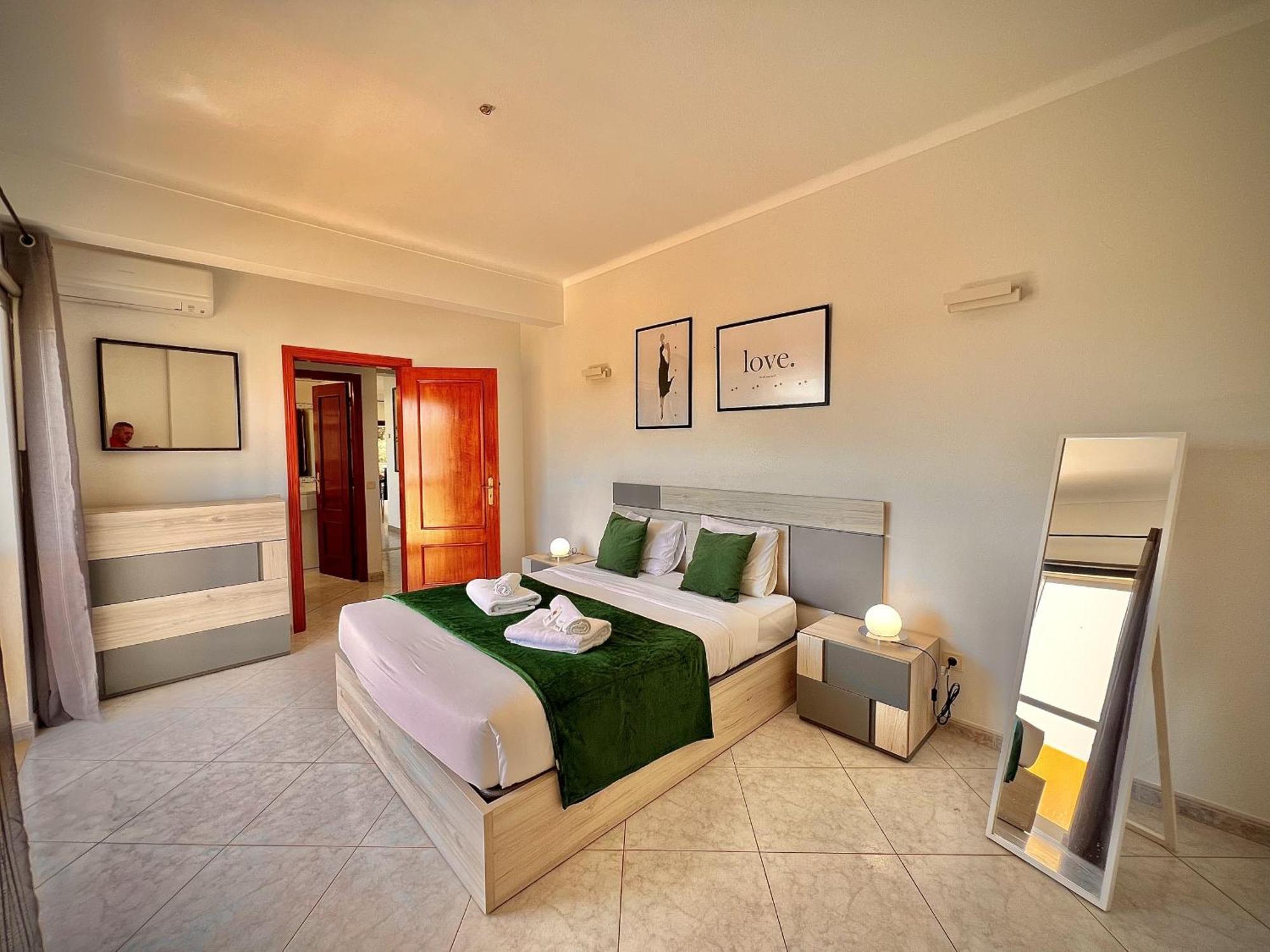 Apartment Marina Sol With Pool By Homing *