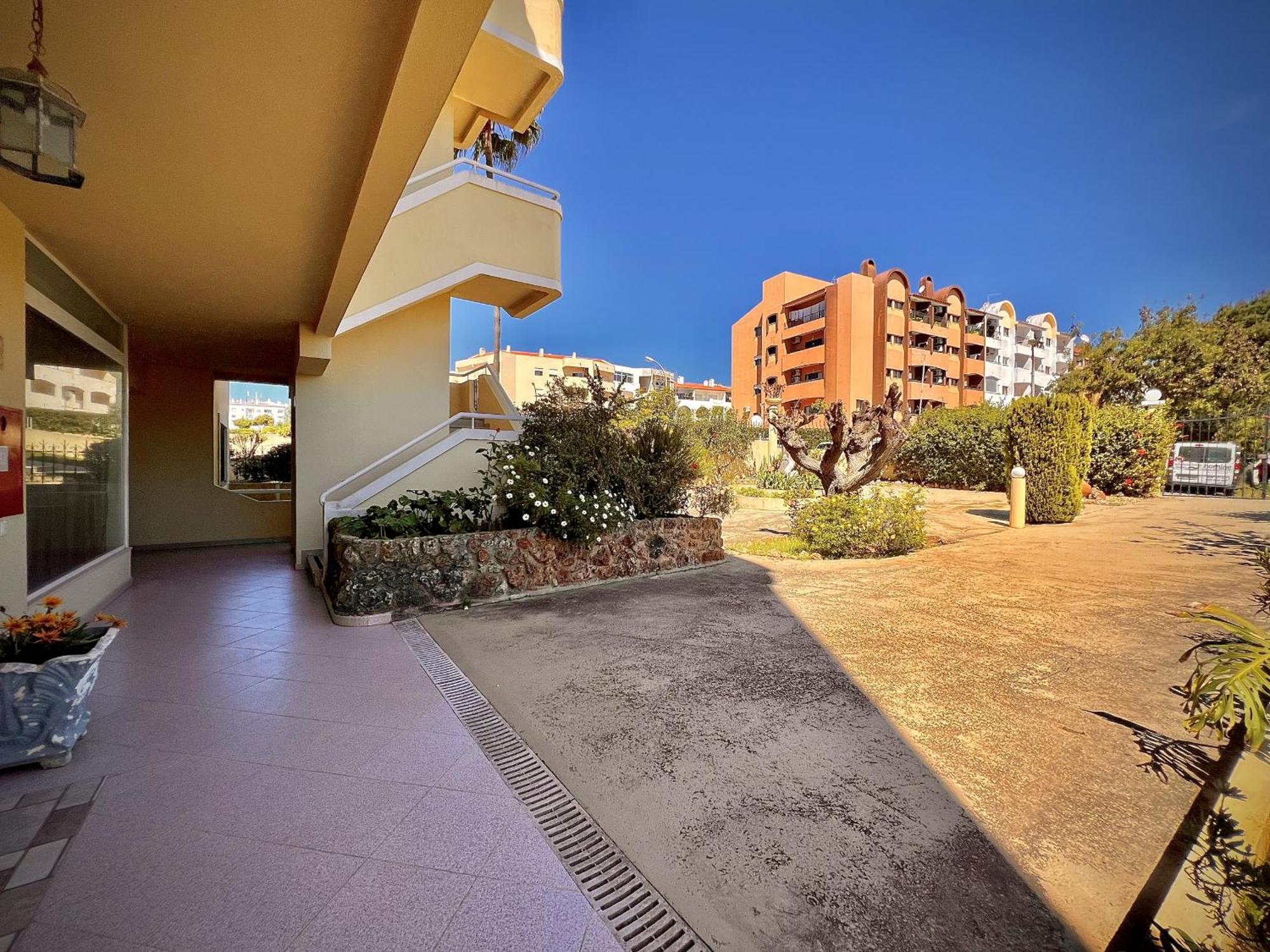 Marina Sol With Pool By Homing Apartment